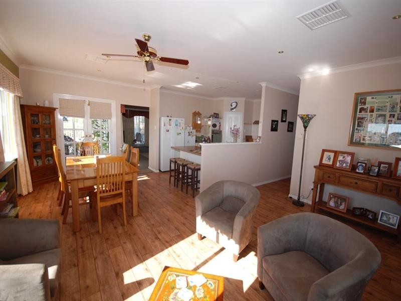 32 Curlew Way, Wickepin WA 6370