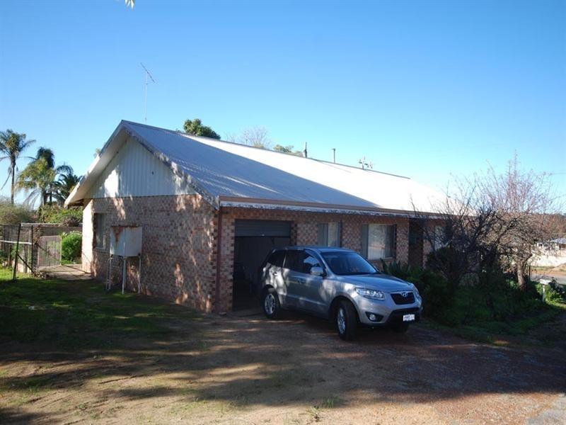 177 Narrakine Road, Narrogin WA 6312