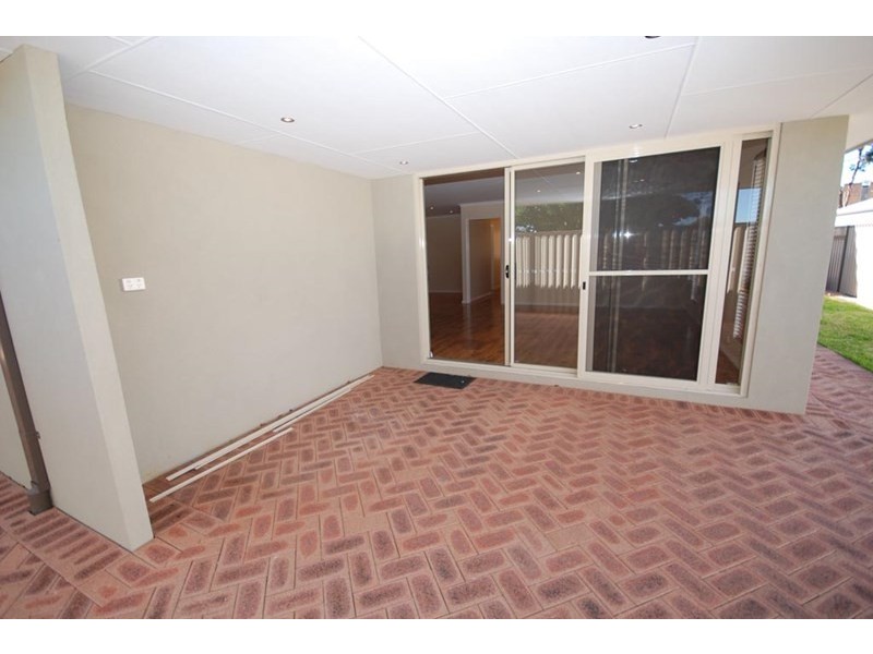 65 Falcon Street, Narrogin WA 6312