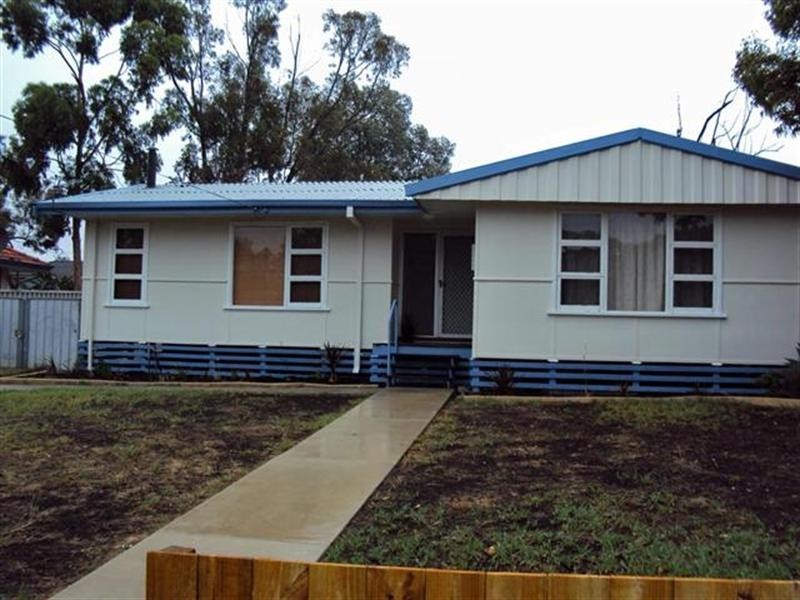 12 Clark Street, Narrogin WA 6312