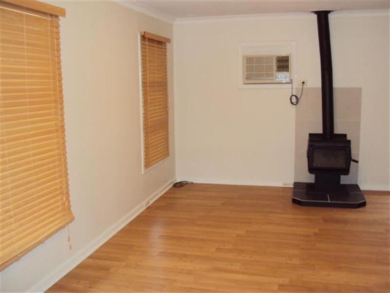 12 Clark Street, Narrogin WA 6312