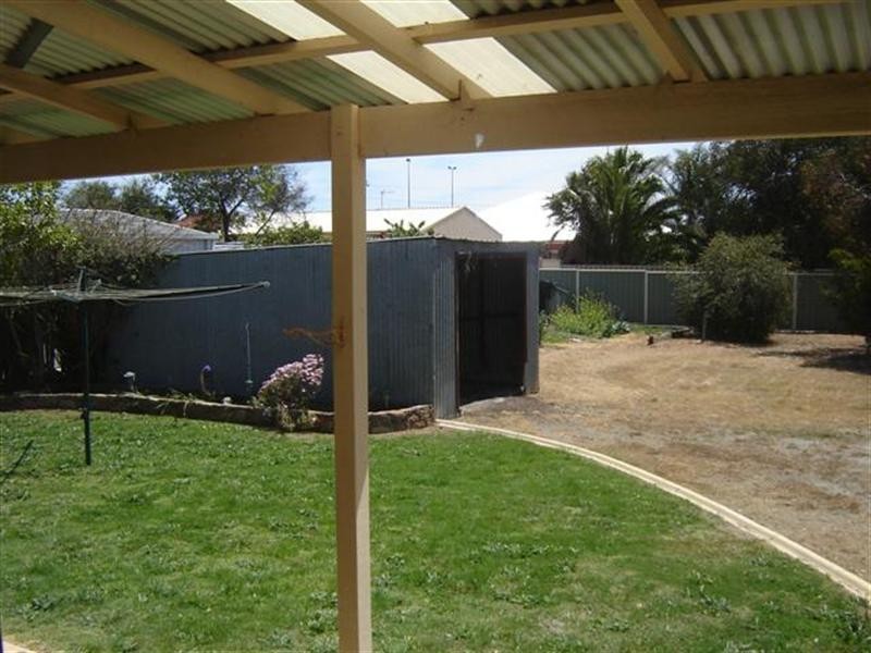 24 Ensign Street, Narrogin WA 6312