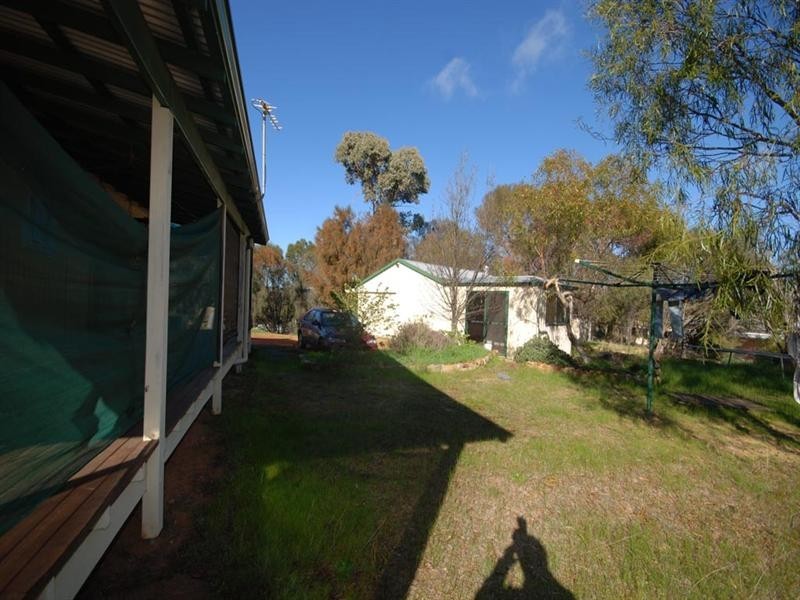 54 Carton Street, Cuballing WA 6311