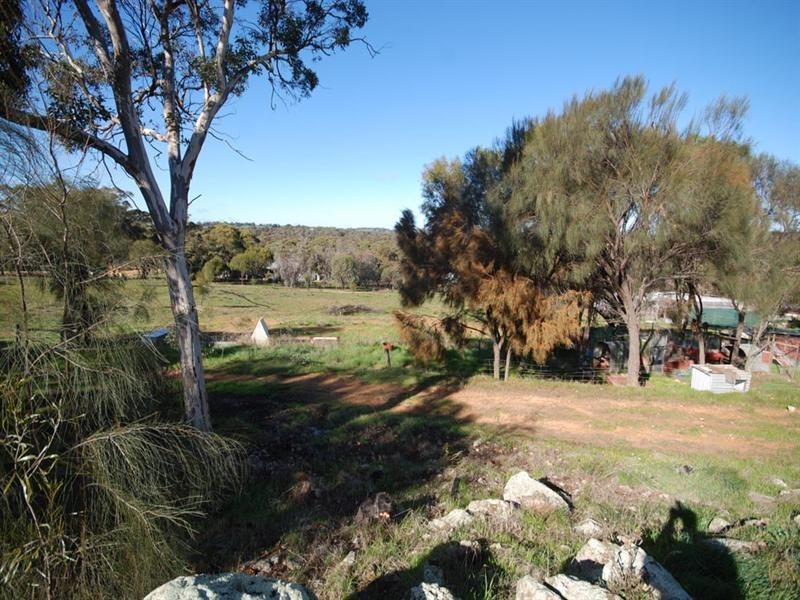 54 Carton Street, Cuballing WA 6311