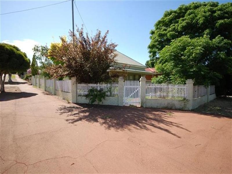 9 Butler Street, Narrogin WA 6312