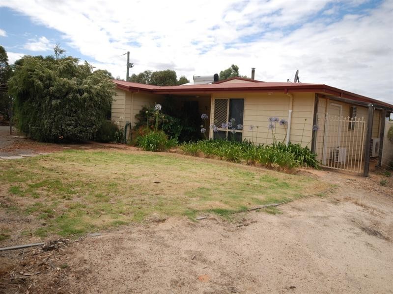 111 Hotham Street, Cuballing WA 6311