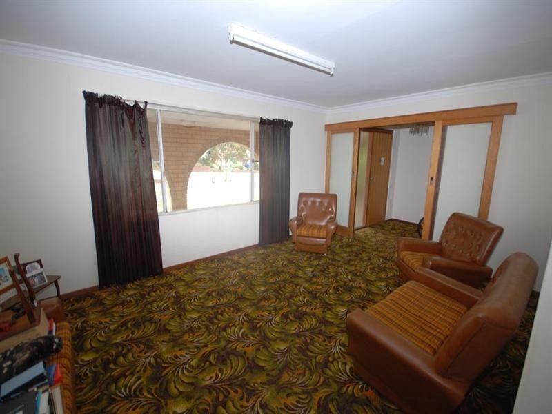 6 Central Avenue, Wickepin WA 6370