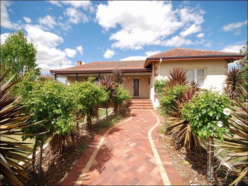 5 Burns Street, Narrogin WA 6312