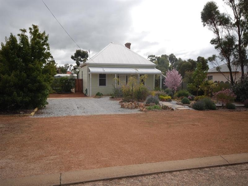 49 Johnston Street, Wickepin WA 6370