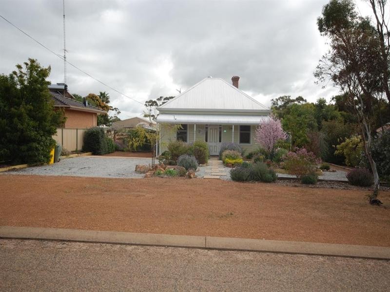49 Johnston Street, Wickepin WA 6370
