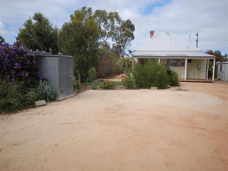 49 Johnston Street, Wickepin WA 6370
