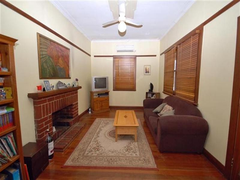 14 Daglish, Narrogin WA 6312