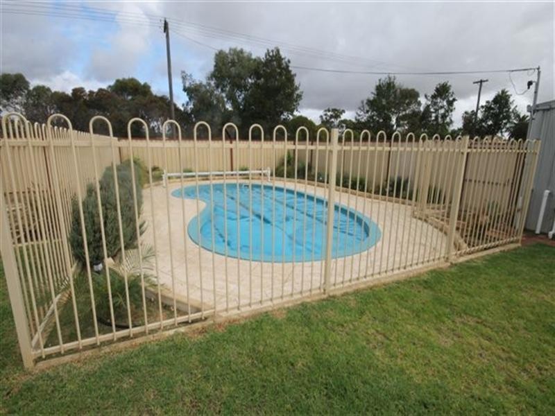 35 Palmer Street, Narrogin WA 6312