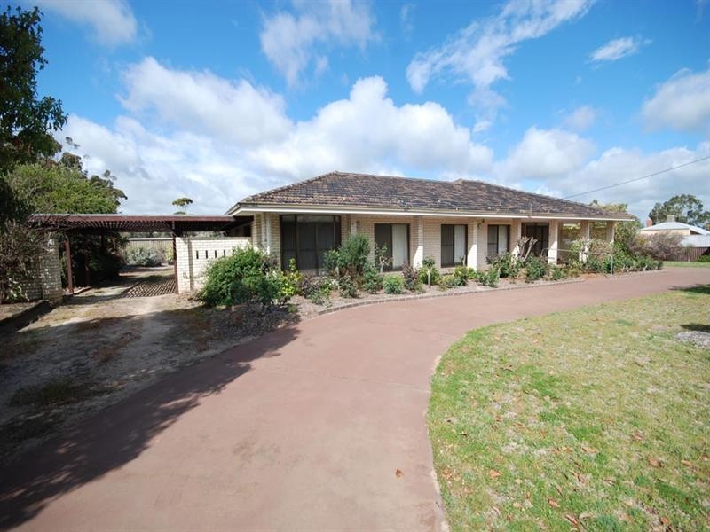 5 Shire Street, Pingelly WA 6308