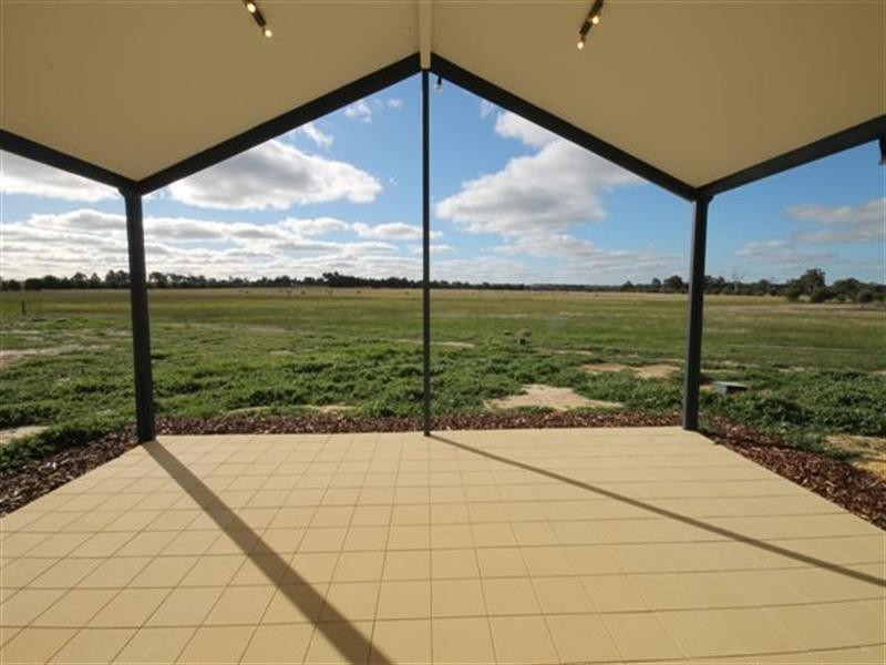 303 Simmons Road, Narrogin WA 6312