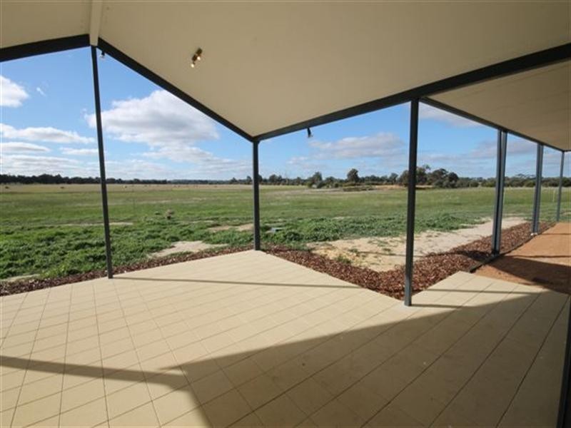 303 Simmons Road, Narrogin WA 6312