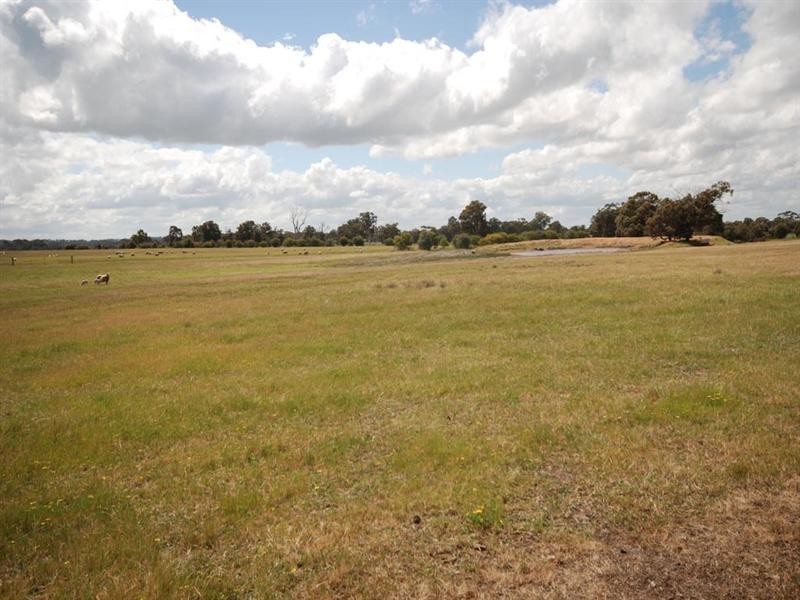 303 Simmons Road, Narrogin WA 6312