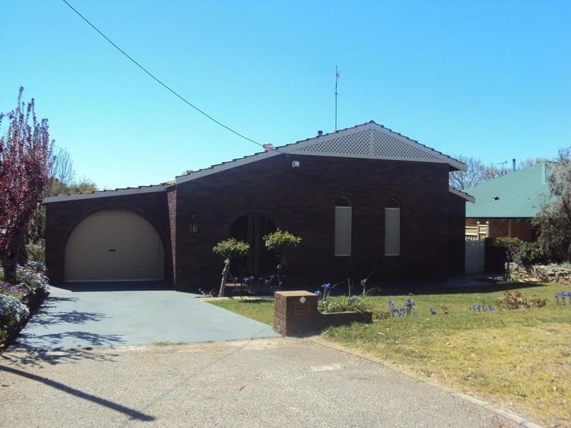 16 Hough Street, Narrogin WA 6312