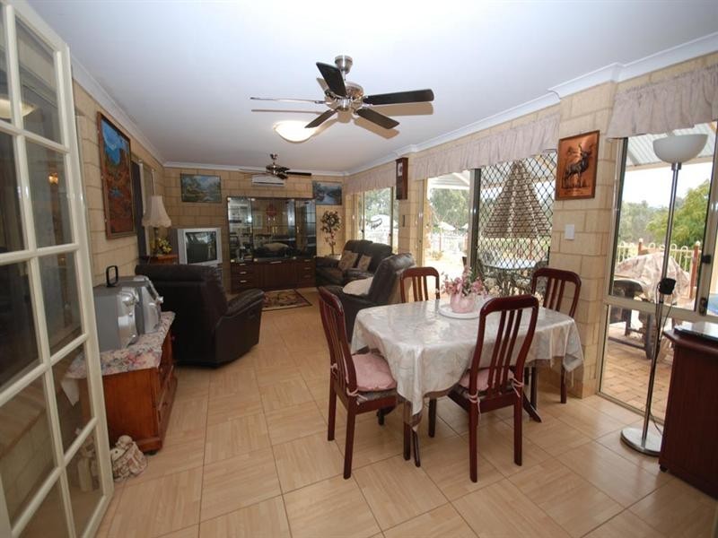 38 Mokine Road, Narrogin WA 6312