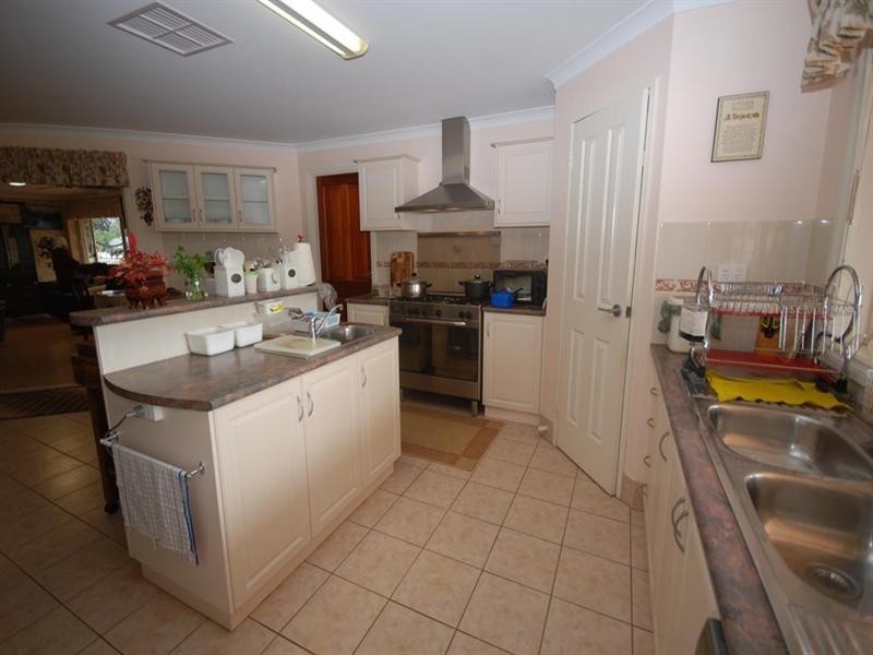 38 Mokine Road, Narrogin WA 6312