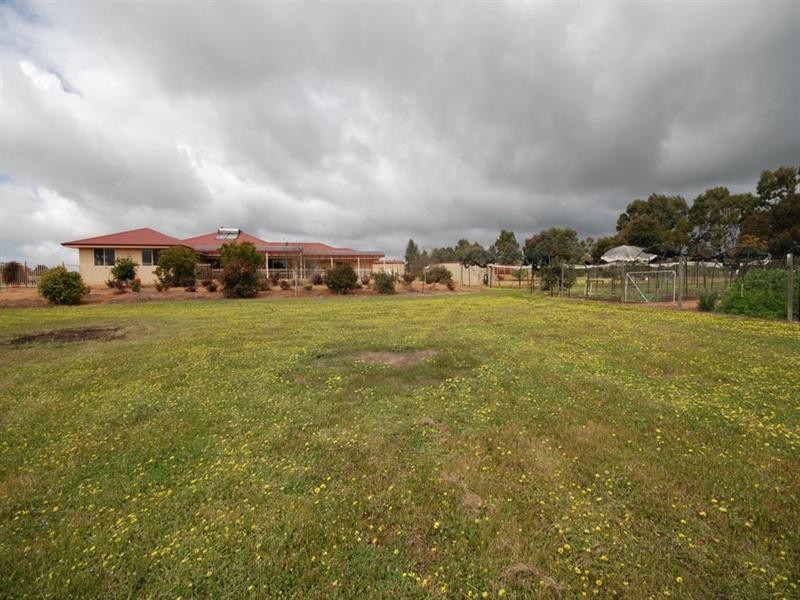 38 Mokine Road, Narrogin WA 6312
