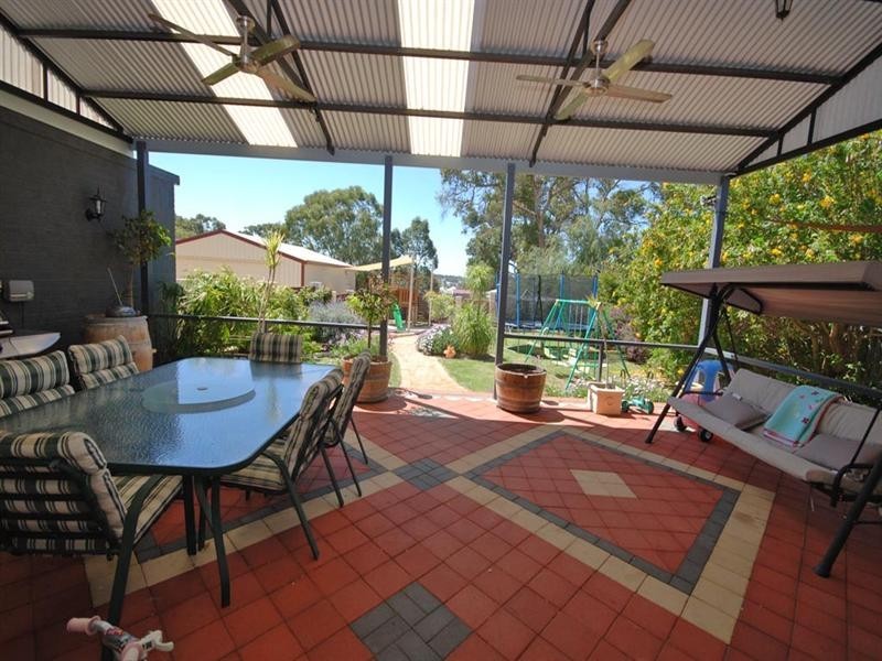 125 Narrakine Road, Narrogin WA 6312