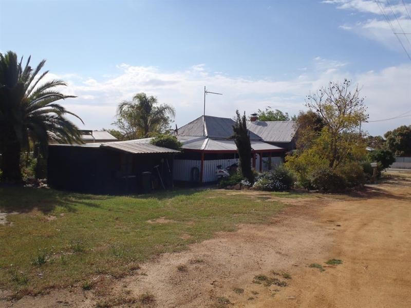42 Raglan Street, Pingelly WA 6308
