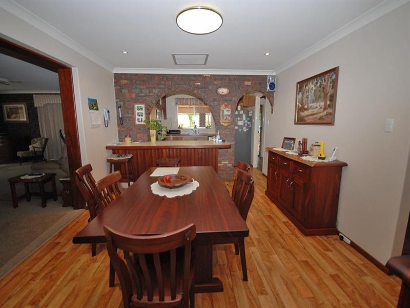 25 Hough Street, Narrogin WA 6312