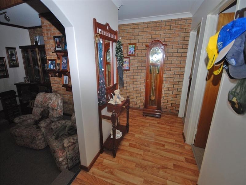 25 Hough Street, Narrogin WA 6312