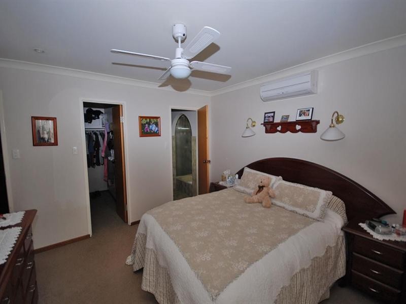 25 Hough Street, Narrogin WA 6312