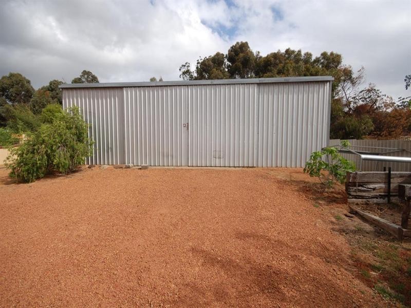 25 Hough Street, Narrogin WA 6312