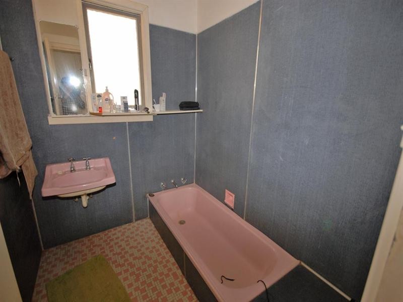 24 Connor Street, Yealering WA 6372