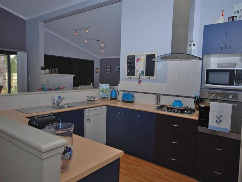 25 Hansard Street, Narrogin WA 6312