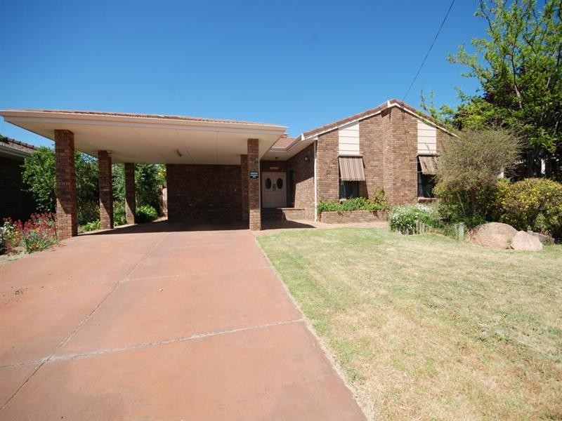58 Sydney Hall Way, Narrogin WA 6312