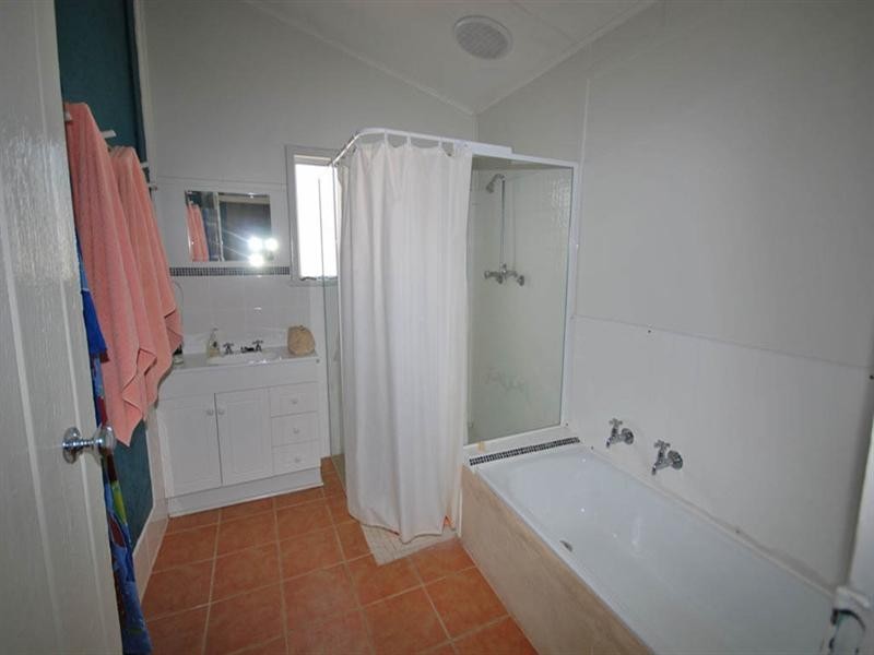 2 Fox Street, Narrogin WA 6312