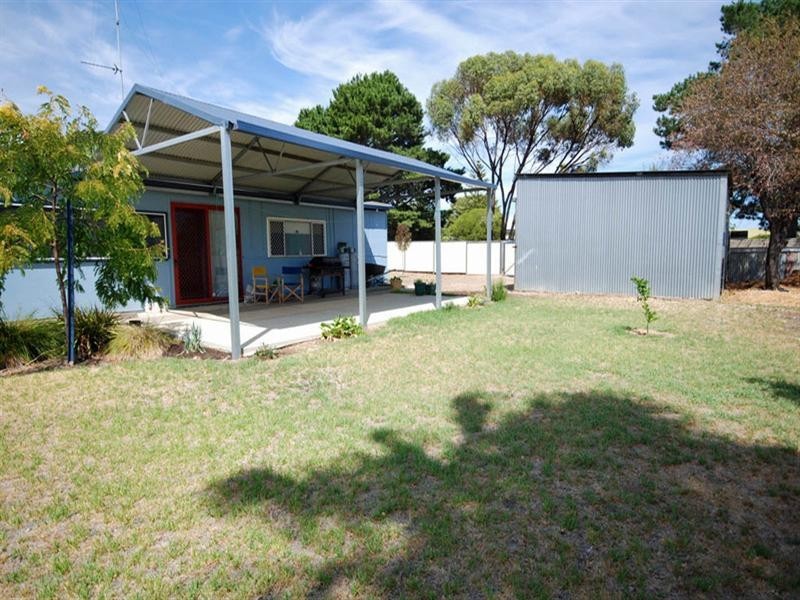 2 Fox Street, Narrogin WA 6312
