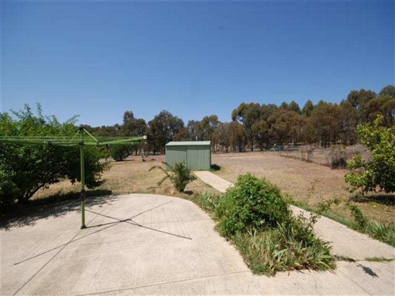 2 Graham Road, Narrogin WA 6312