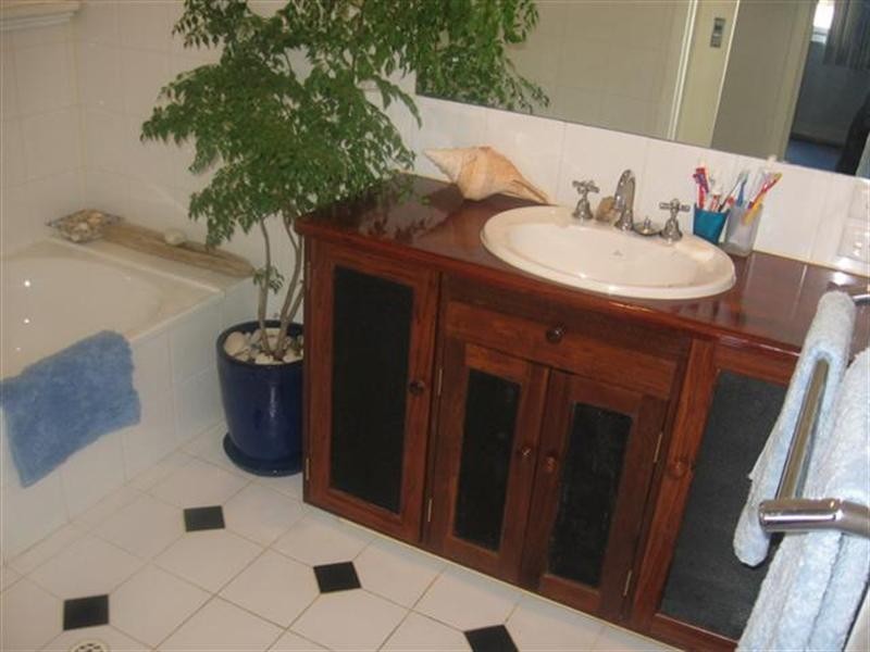 13 Lock Street, Narrogin WA 6312