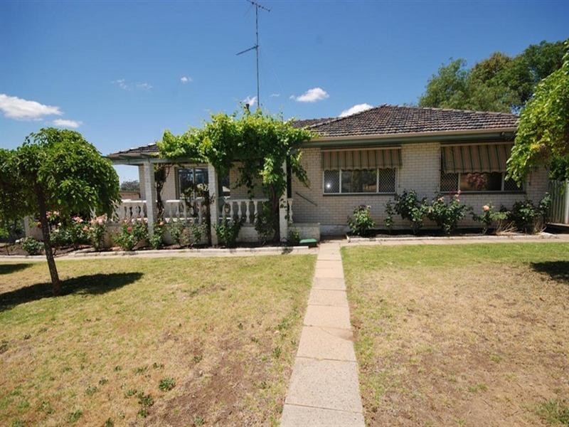 5 Sydney Hall Way, Narrogin WA 6312