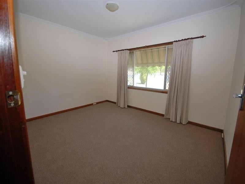 5 Sydney Hall Way, Narrogin WA 6312