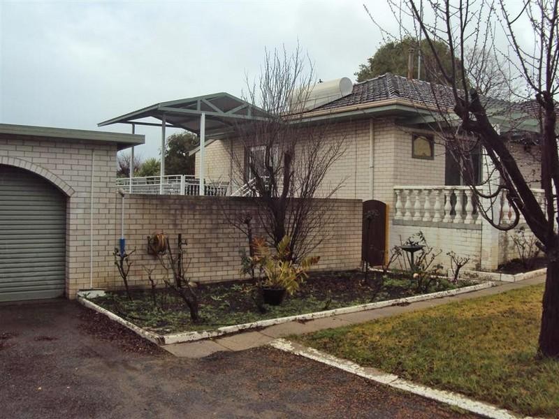 5 Sydney Hall Way, Narrogin WA 6312