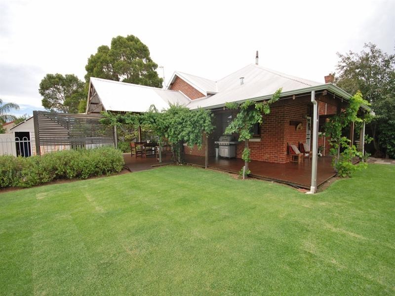 144 Clayton Road, Narrogin WA 6312