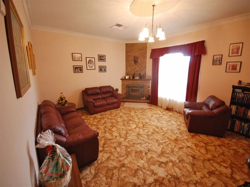 7 May Street, Narrogin WA 6312