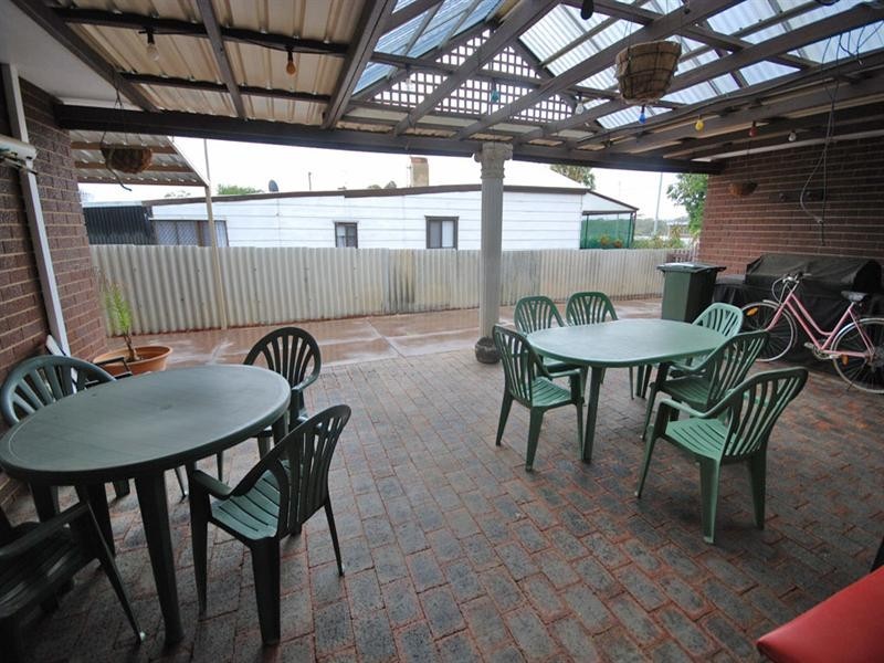 7 May Street, Narrogin WA 6312