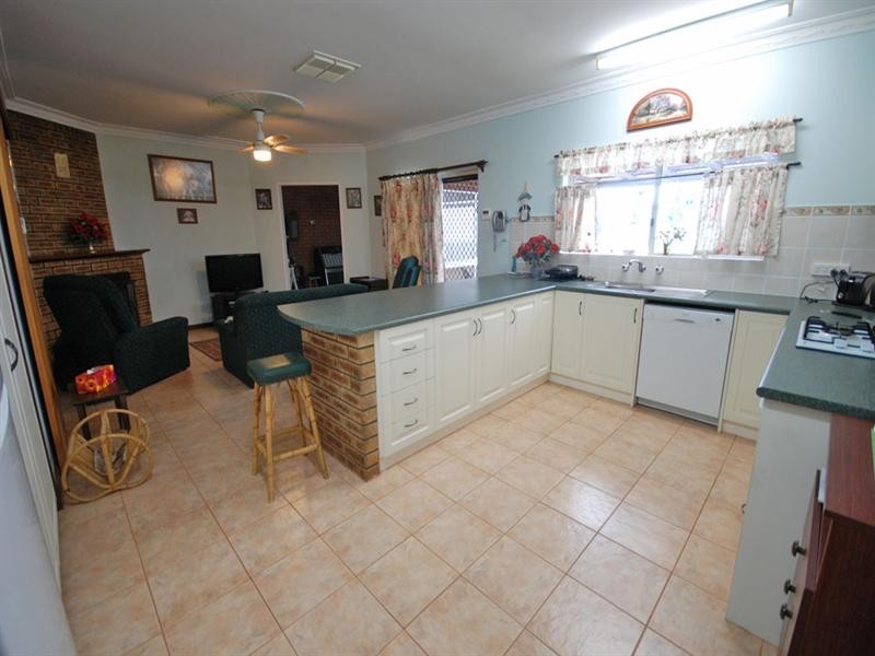 7 May Street, Narrogin WA 6312