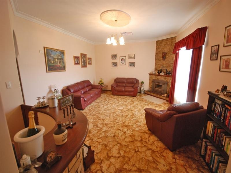 7 May Street, Narrogin WA 6312