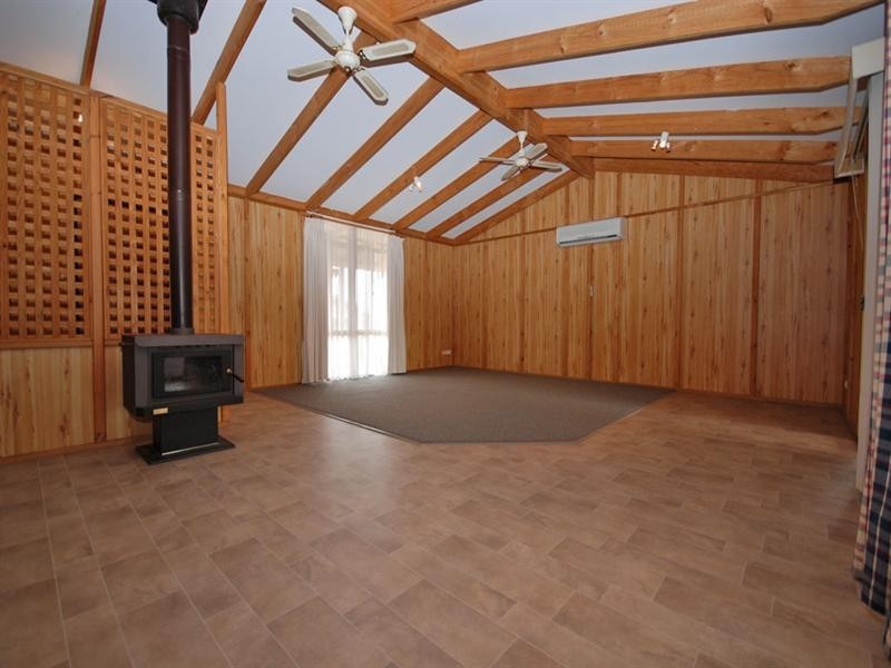 16 Fry Street, Williams WA 6391