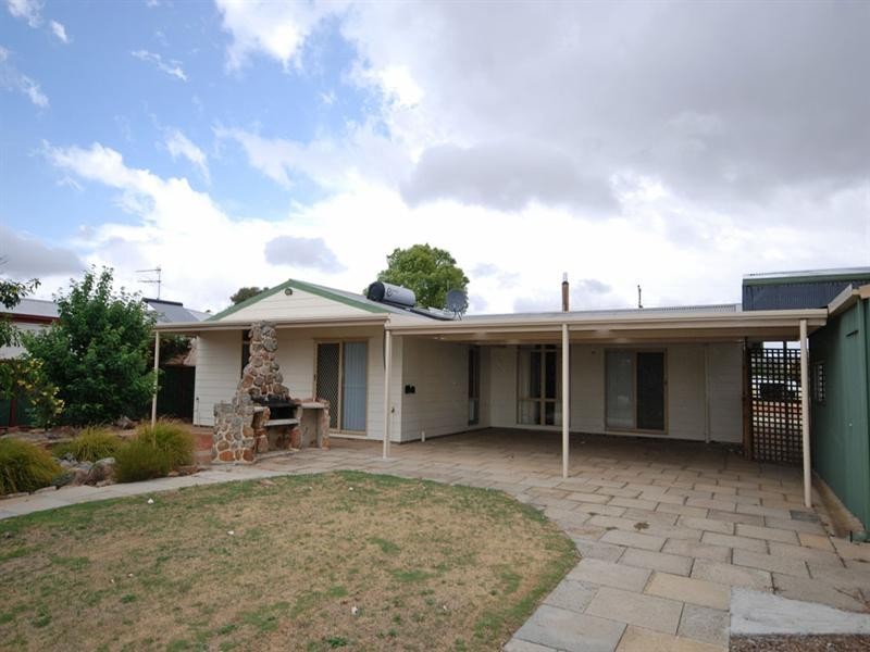 16 Fry Street, Williams WA 6391