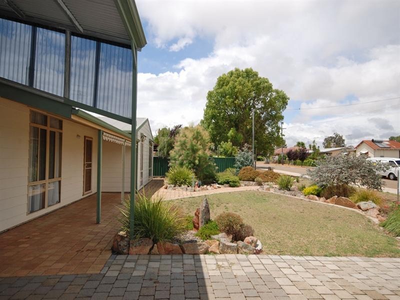 16 Fry Street, Williams WA 6391
