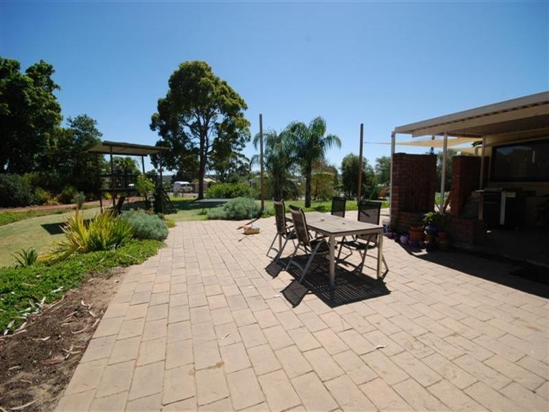 64 Doney Street, Narrogin WA 6312